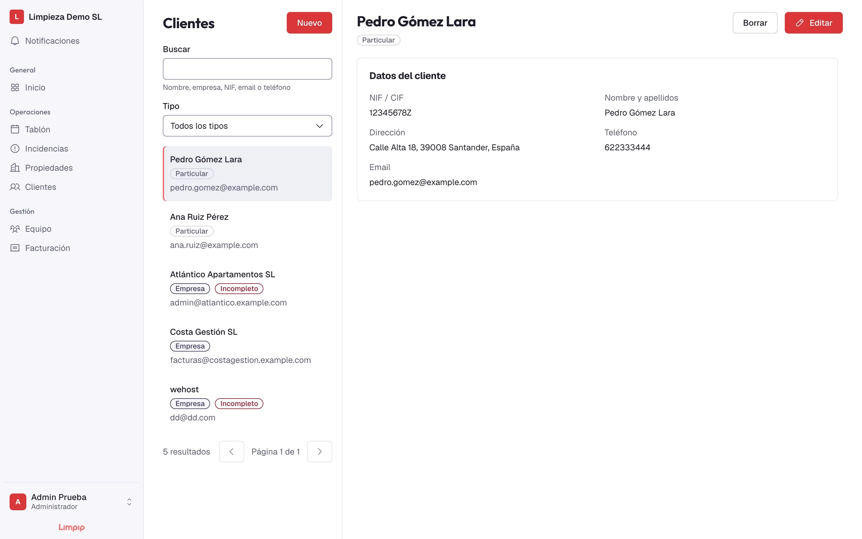 Ficha de un cliente con sus datos fiscales para facturar